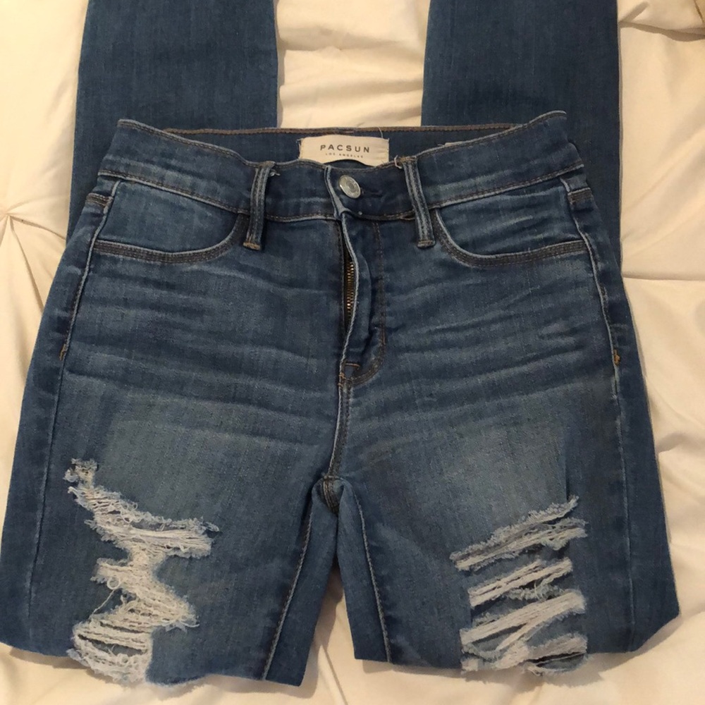 SOLD Medium rise pacsun jeggings